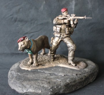 C-Cie Tijger met Infanterist