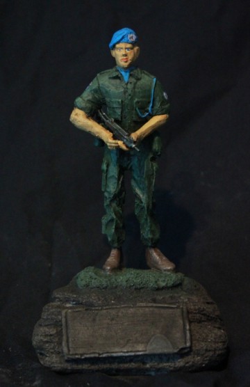 Unifil Kleur Libanon opgerolde mouw Uzi