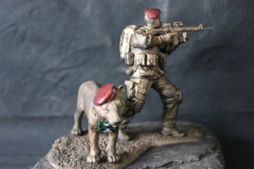 C-Cie Tijger met Infanterist