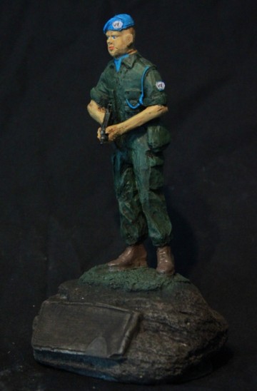 Unifil Kleur Libanon opgerolde mouw Uzi