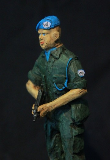 Unifil Kleur Libanon opgerolde mouw Uzi