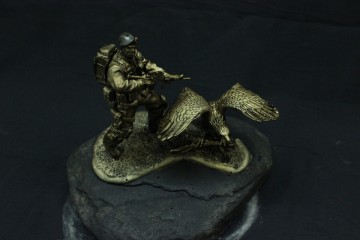 B-cie Infanterist met adelaar