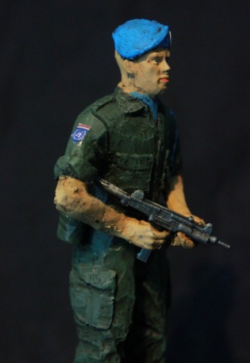 Unifil Kleur Libanon opgerolde mouw Uzi