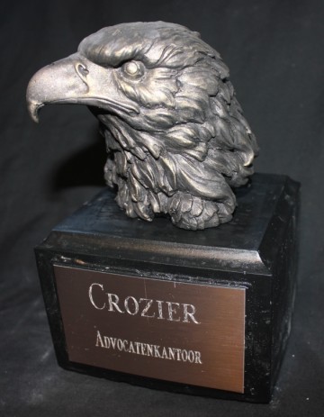 Adelaar Groot op sokkel