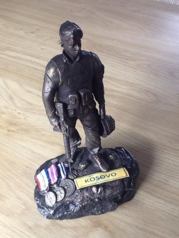 Gele Rijder Kosovo Brons