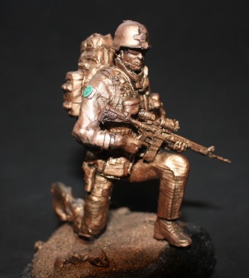 Isaf Militair met Colt